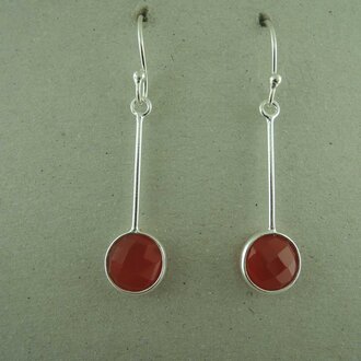 P158 OZ0927 OORHAAK Ag925 CARNEOOL ORANJE  4CM STAAFJE+10MM ROND