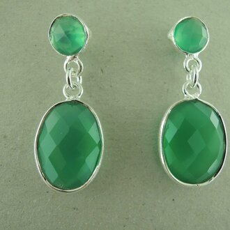 P159 OZ0943 OORSTEKER Ag925 ONIX GROEN 3CM 7MM ROND + 15MM OVAAL