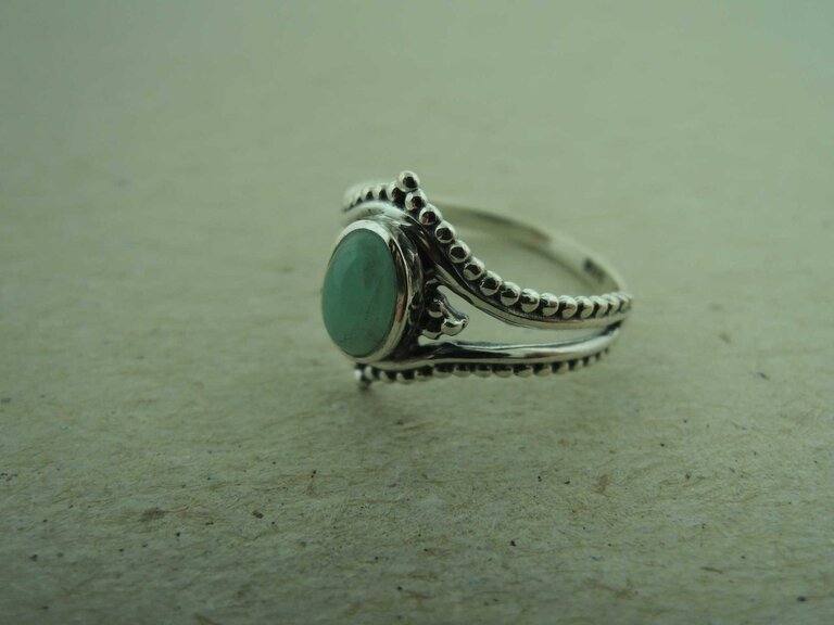 P162 RZ0331 RING Ag925 CHALCEDOON GROEN 8X6MM OVAAL