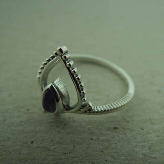 P165 RZ0346 RING Ag925 AMETHIST PAARS 7X5MM DRUPPEL