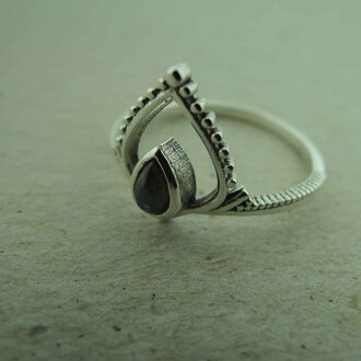 P165 RZ0349 RING Ag925 LABRADORIET GRIJS 7X5MM DRUPPEL