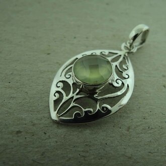 P169 HZ0060 HANGER Ag925 25 PREHNIET GROEN 9MM ROND MET BEUGEL