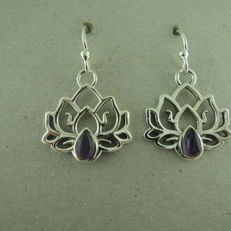 P174 OZ0963 OORHAAK Ag925 LOTUS 16MM AMETHIST PAARS DRUPPEL 7MM