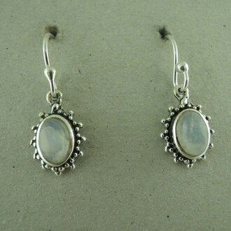 P175 OZ0971 OORHAAK Ag925 11MM MAANSTEEN WIT OVAAL 7MM