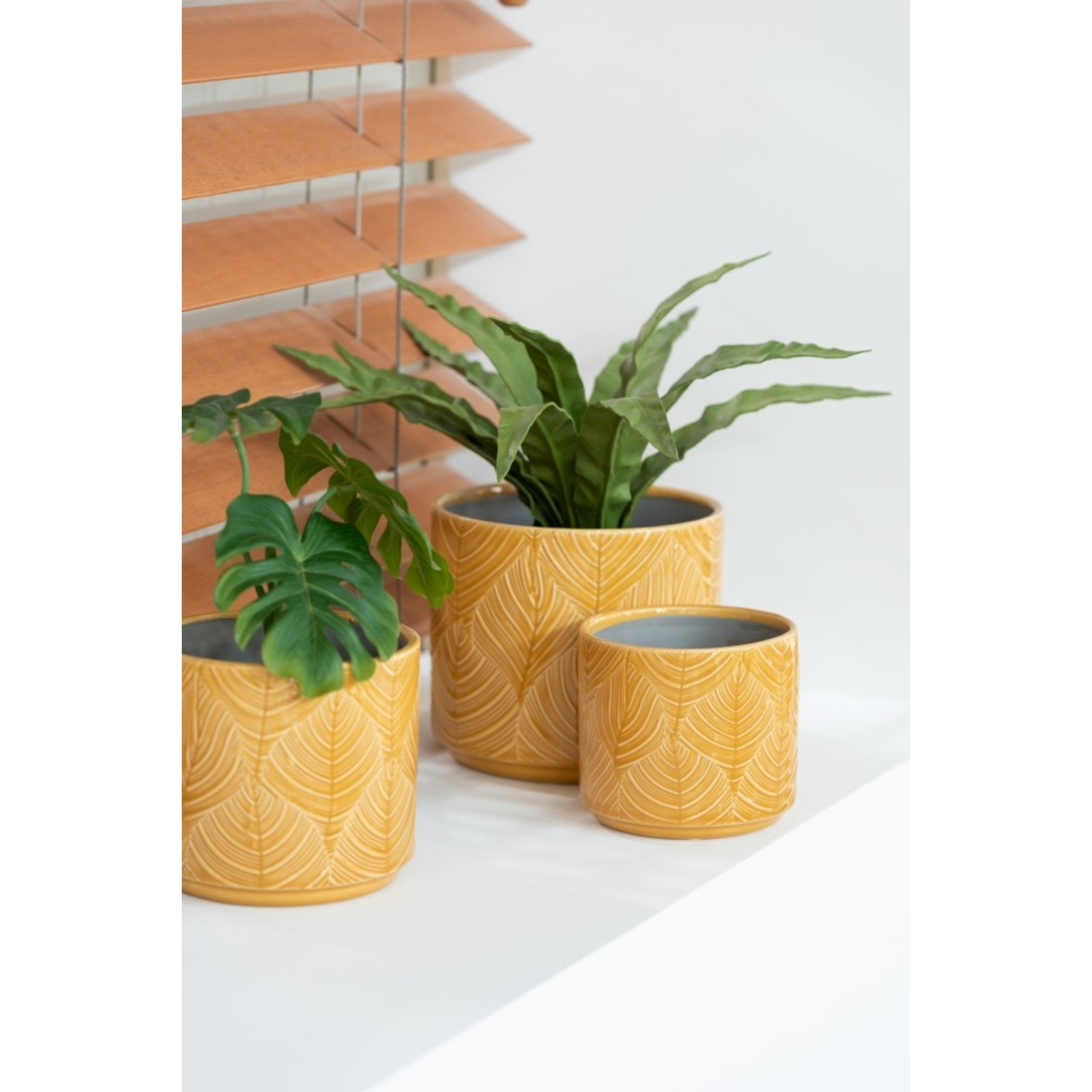 J-Line Flowerpot Ceramic Leaves Ocher - Medium