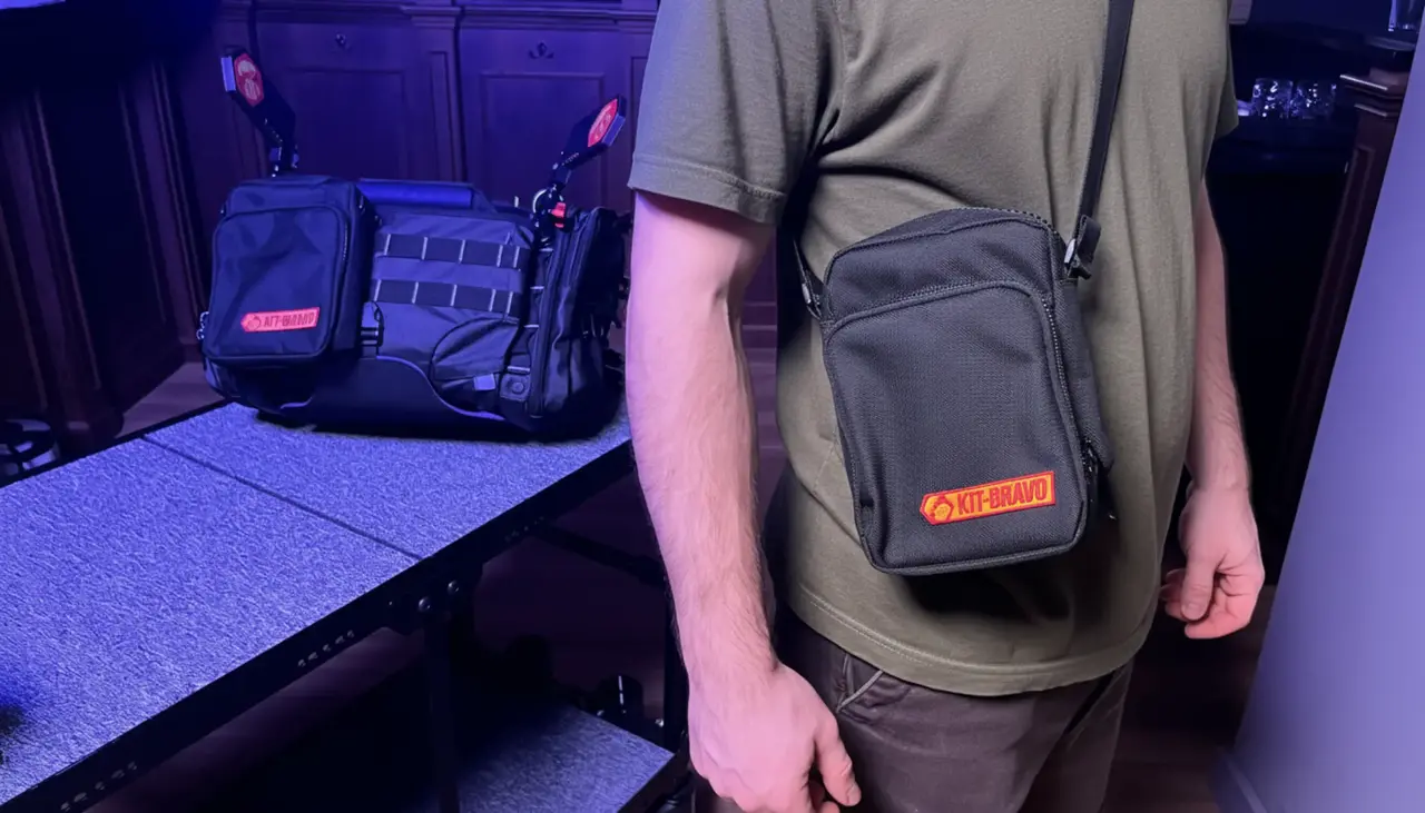 Kit Bravo Kit Bravo KIT POUCH Kit Bravo Kit Bravo KIT POUCH