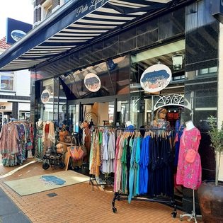 accu donor vals Onze kledingwinkel te Steenwijk - Pieta Lifestyle