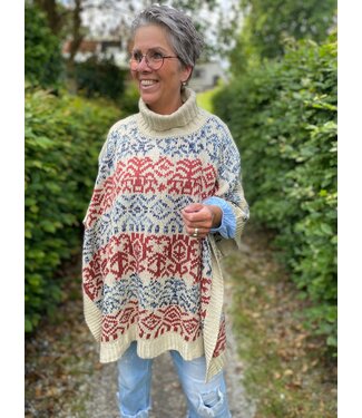 Billy B PONCHO POM
