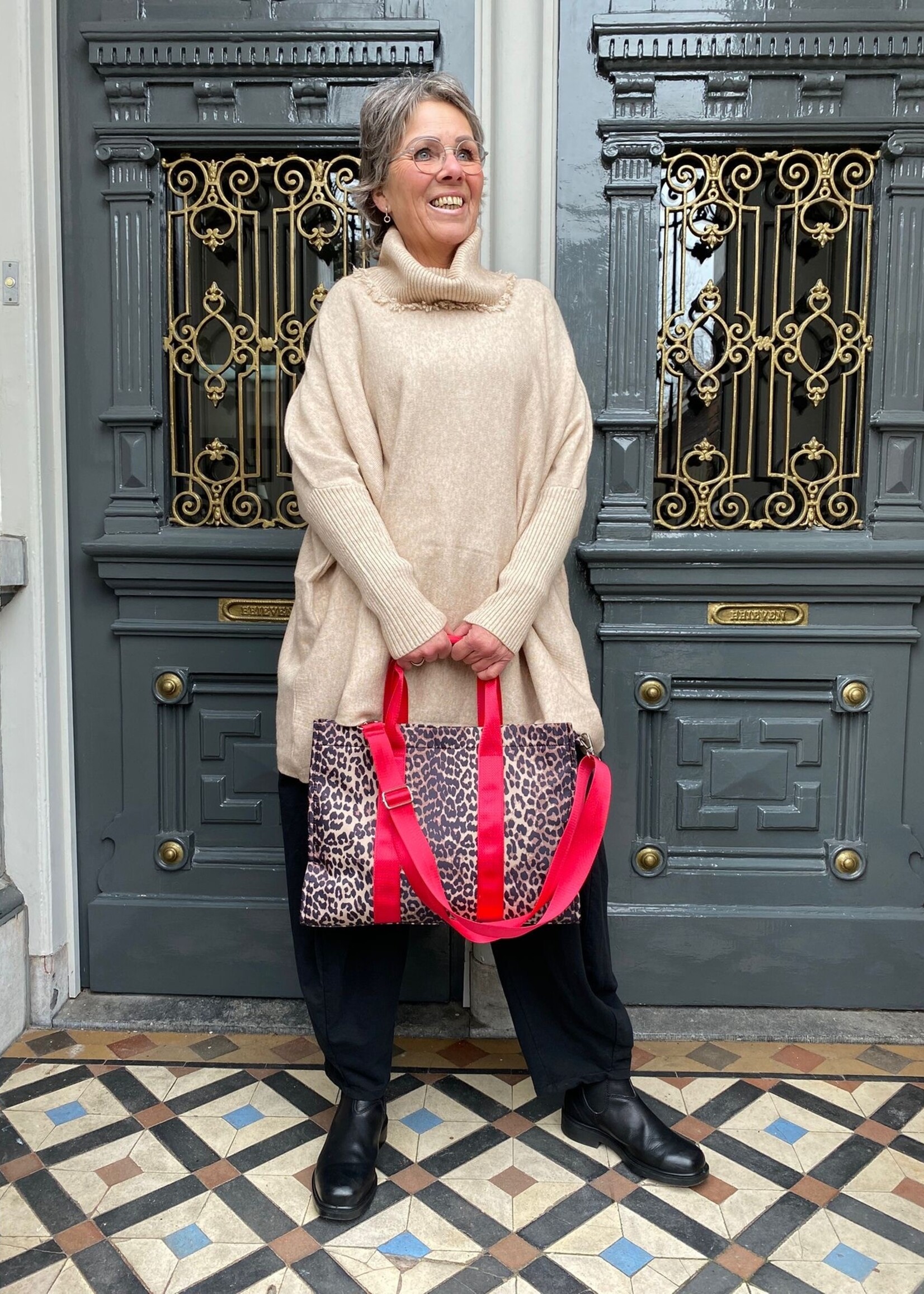 SHOPPER LOLA