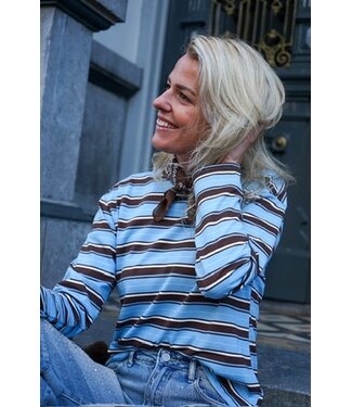 TOP BREDE STREEP BRUIN BLAUW