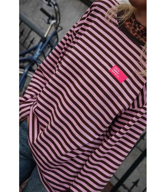 OVERSIZED STREEP TOP BRUIN ROZE