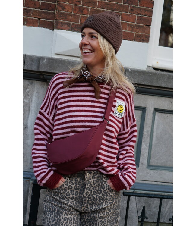 STREEP TRUI SMILEY BURGUNDY ROZE