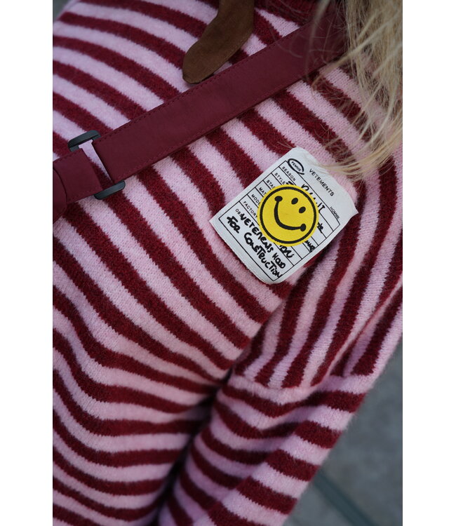 STREEP TRUI SMILEY BURGUNDY ROZE
