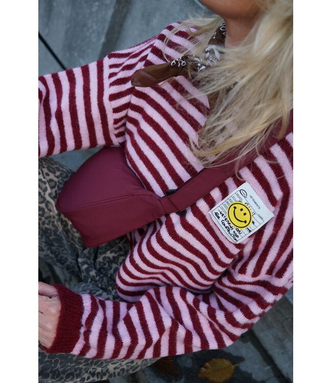 STREEP TRUI SMILEY BURGUNDY ROZE