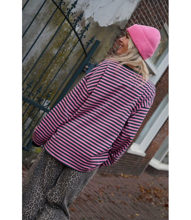 OVERSIZED STREEP TOP ROZE GROEN