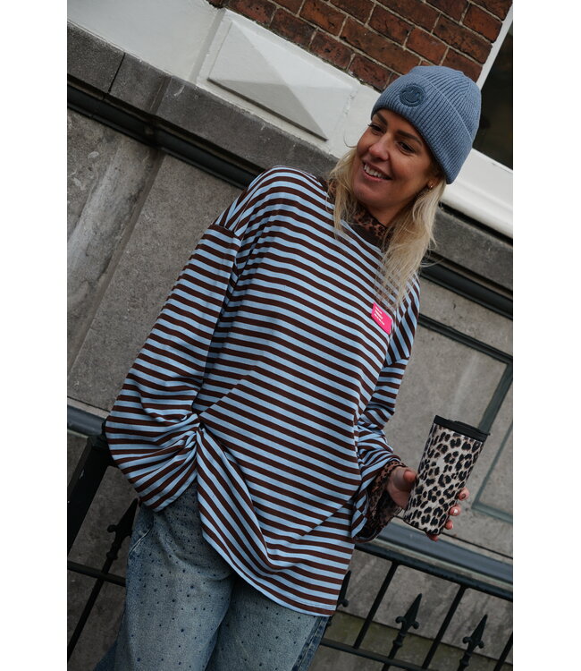 OVERSIZED STREEP TOP BLAUW BRUIN