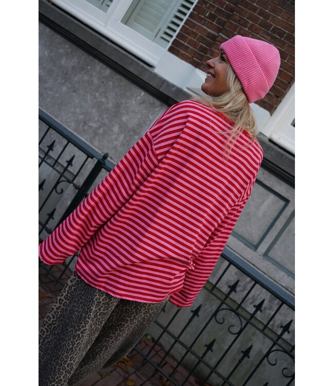 OVERSIZED STREEP TOP ROOD ROZE