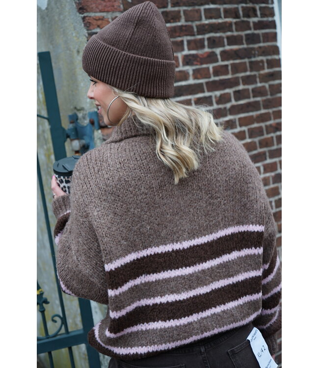 GEBREIDE STREEP TRUI TAUPE ROZE