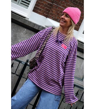 OVERSIZED STREEP TOP ROZE PAARS