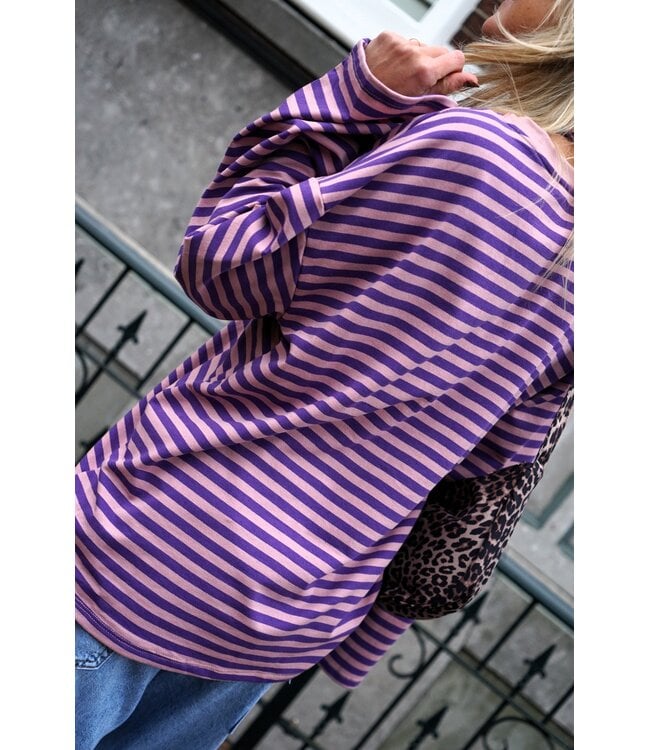 OVERSIZED STREEP TOP ROZE PAARS