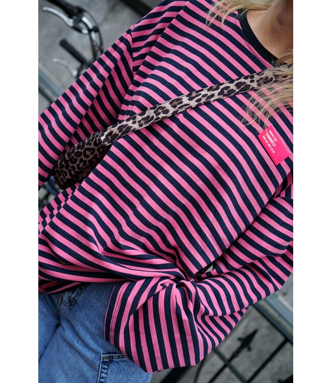 OVERSIZED STREEP TOP BLAUW ROZE