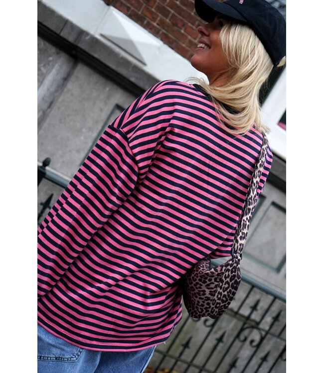 OVERSIZED STREEP TOP BLAUW ROZE