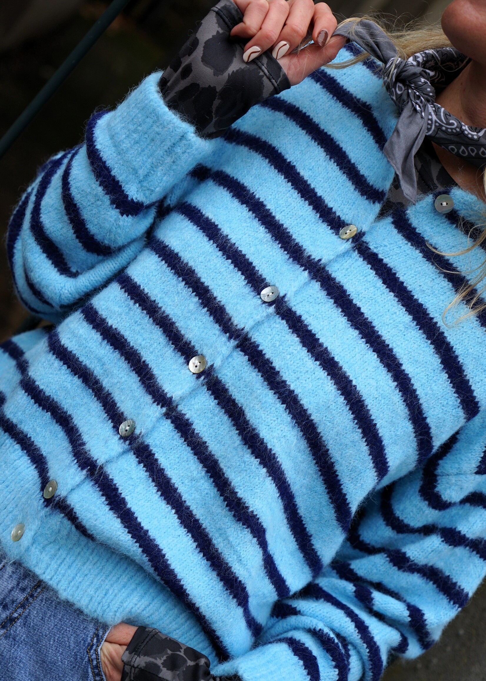 STREEP VEST BLAUW