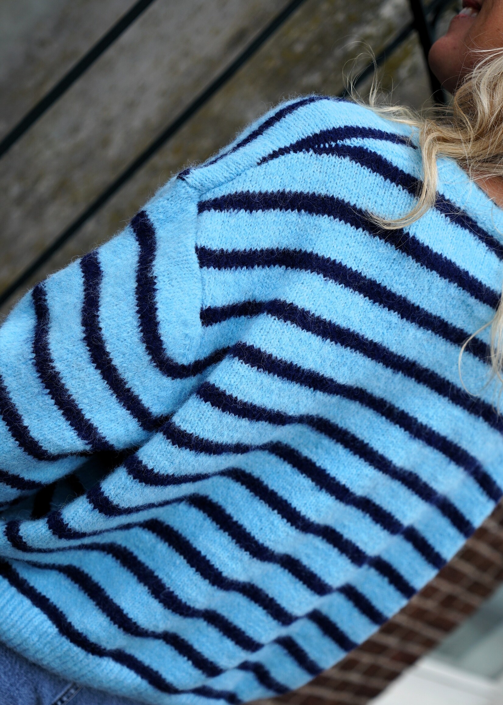 STREEP VEST BLAUW