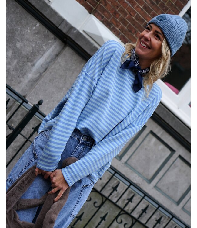 STREEP TOP KIM BLAUW