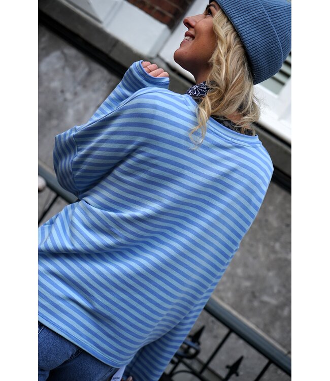 STREEP TOP KIM BLAUW