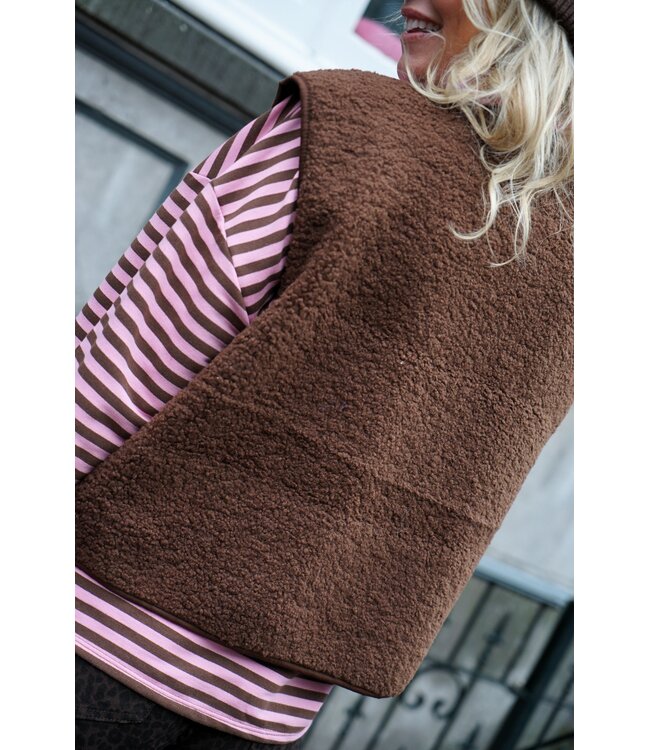 TEDDY GILET AMOUR BRUIN