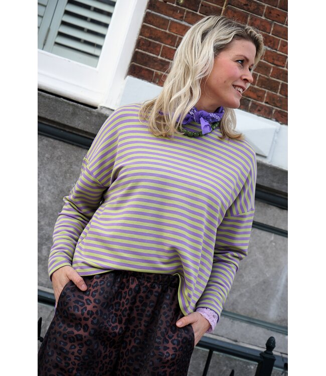 STREEP TOP KIM LILA GROEN