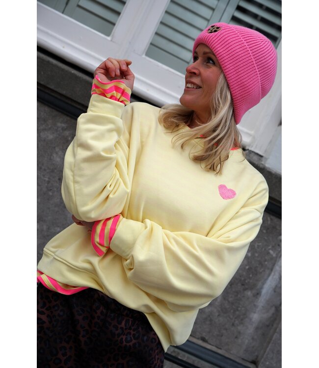 SWEATER BISOUS GEEL ROZE