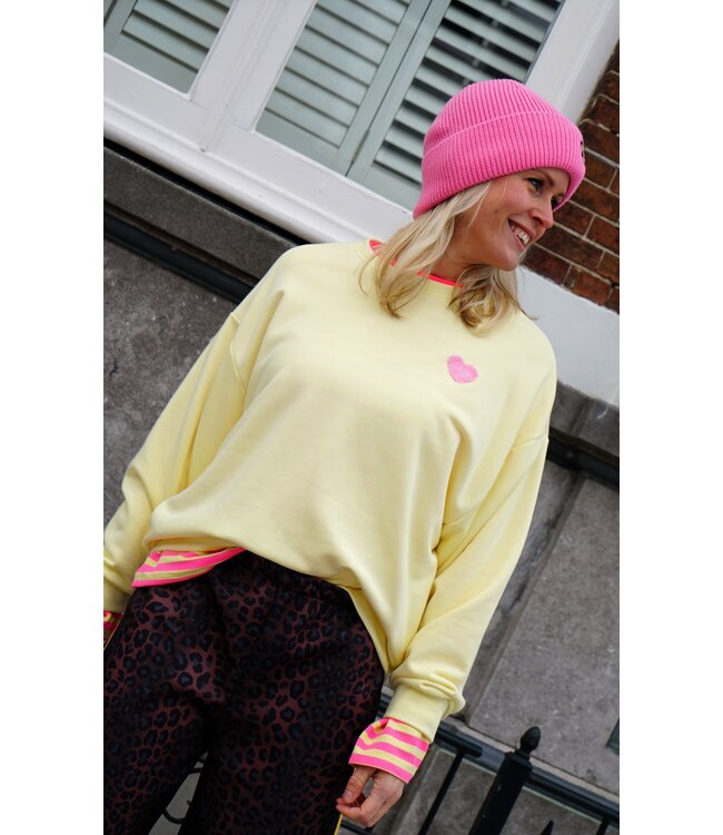 SWEATER BISOUS GEEL ROZE