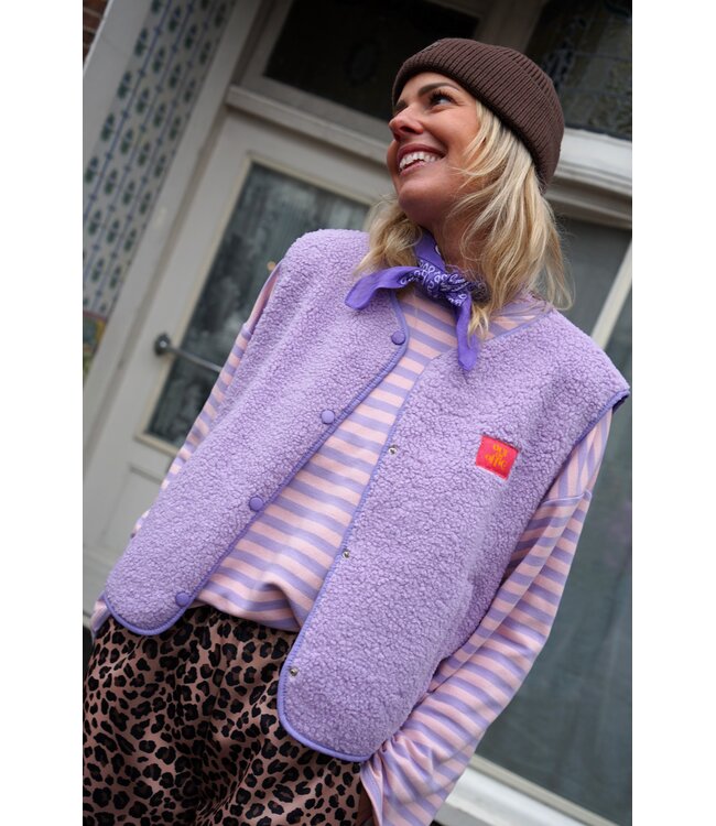 TEDDY GILET OUT OF OFFICE LILA