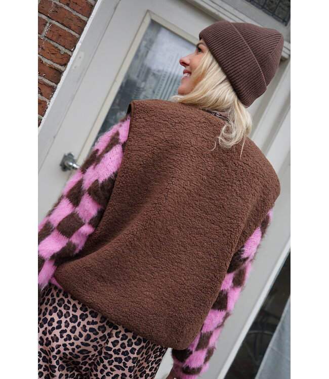 TEDDY GILET OUT OF OFFICE BRUIN