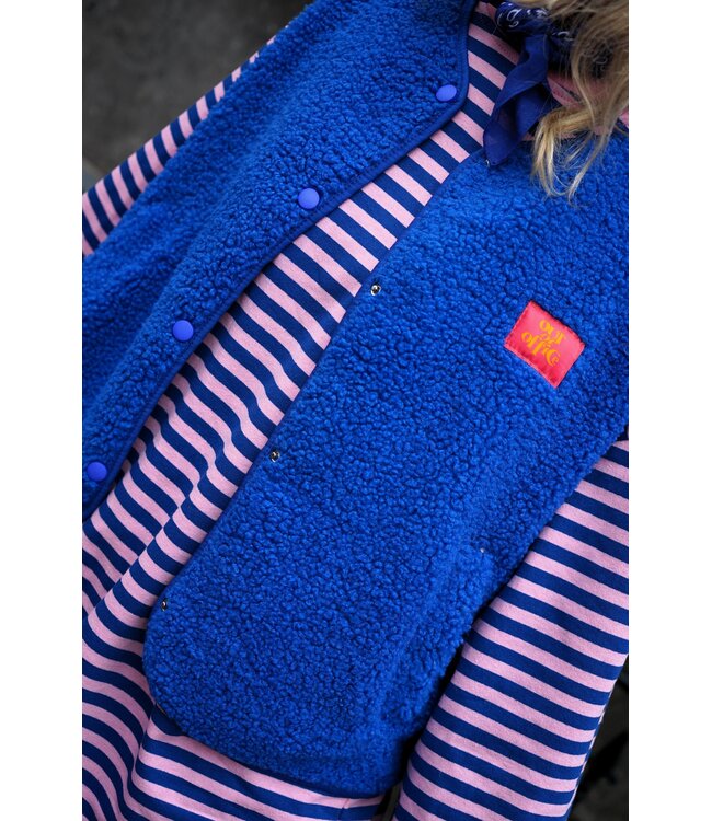 TEDDY GILET OUT OF OFFICE BLAUW