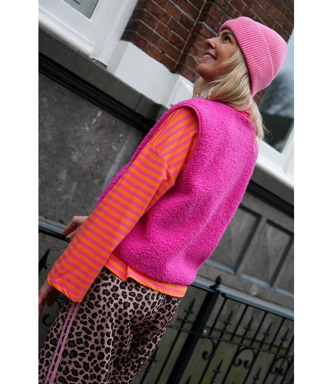 TEDDY GILET FUCHSIA OUT OF OFFICE