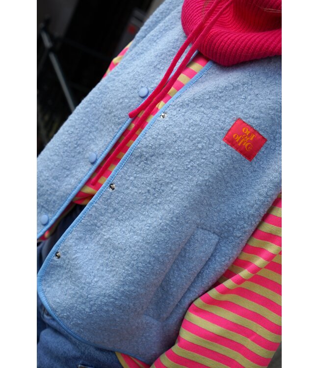 GILET OUT OF OFFICE LICHTBLAUW