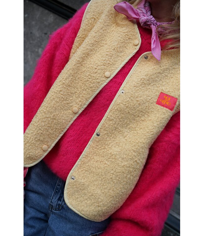 GILET OUT OF OFFICE GEEL