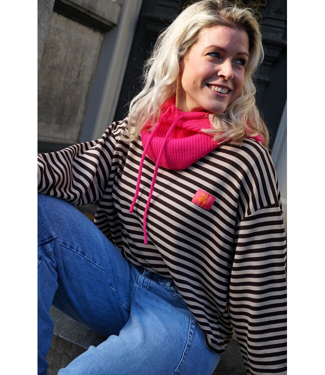 STREEP TOP OUT OF OFFICE BRUIN BEIGE