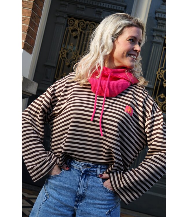 STREEP TOP OUT OF OFFICE BRUIN BEIGE