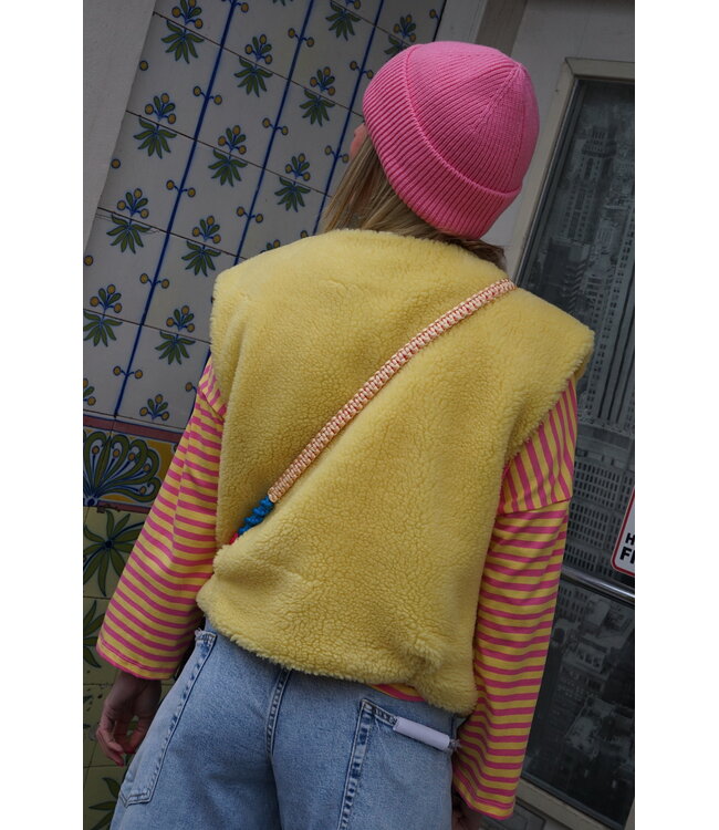 TEDDY GILET ISA OUT OF OFFICE GEEL