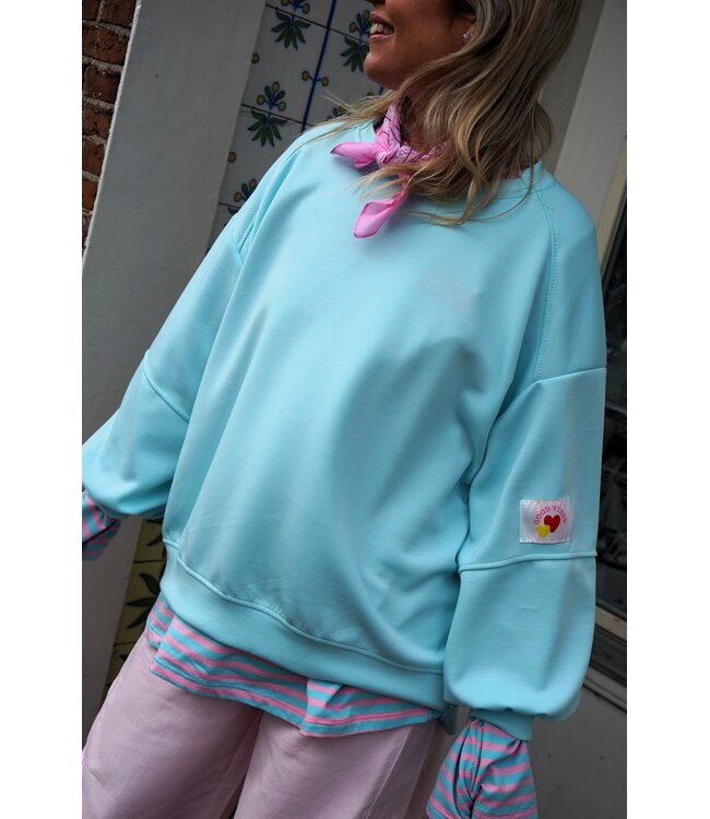 SWEATER GOOD VIBES BLAUW