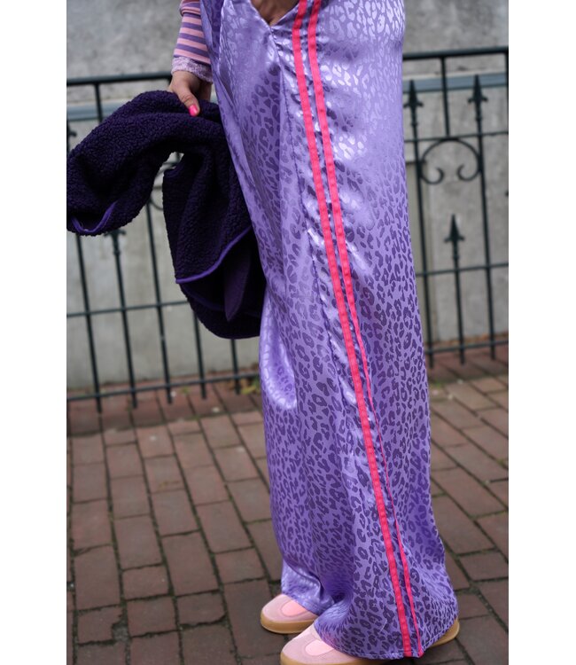 WIJDE BROEK LEOPARD LILA