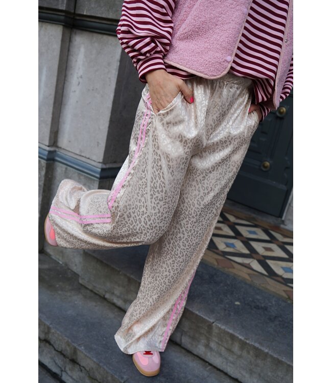 WIJDE BROEK LEOPARD BEIGE