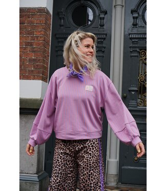 STREEP SWEATER ICONIC LILA