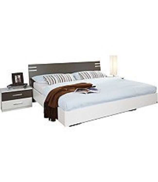 Bruynzeel Bed with Nightstands