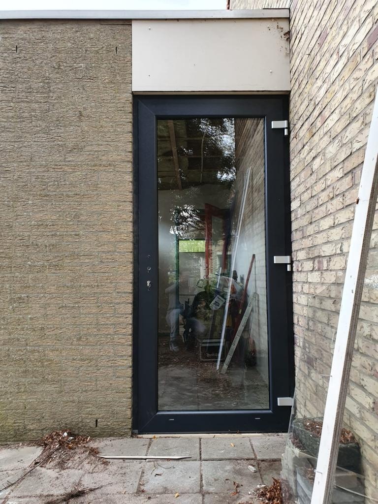 Profielen kunststof: hoe ze bijdragen aan een perfecte afwerking