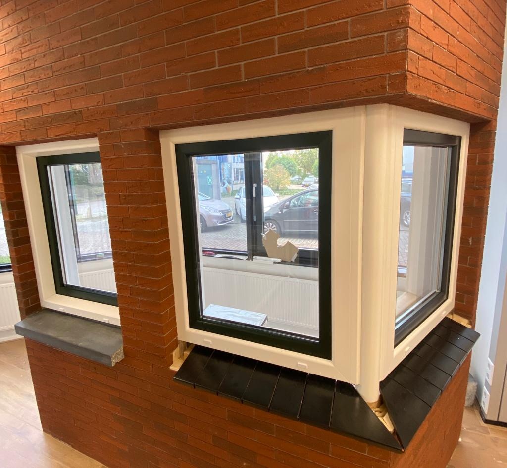 Het belang van een goede ondersteuning: hoe je een uitzetraam correct installeert